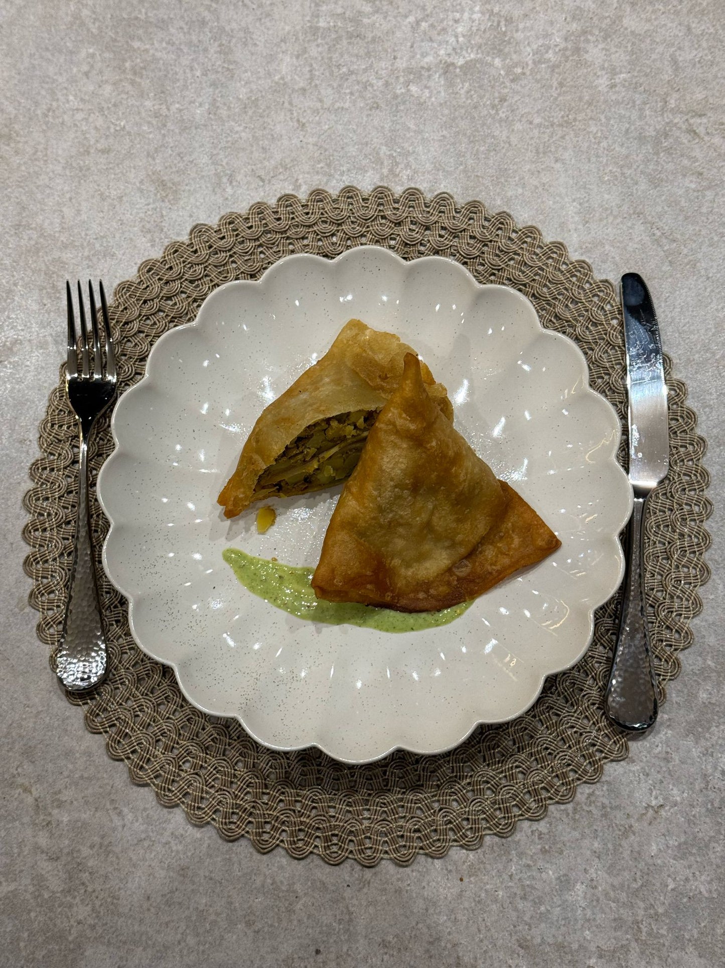 Samosa (Veg/Lamb) - Crispy Delight